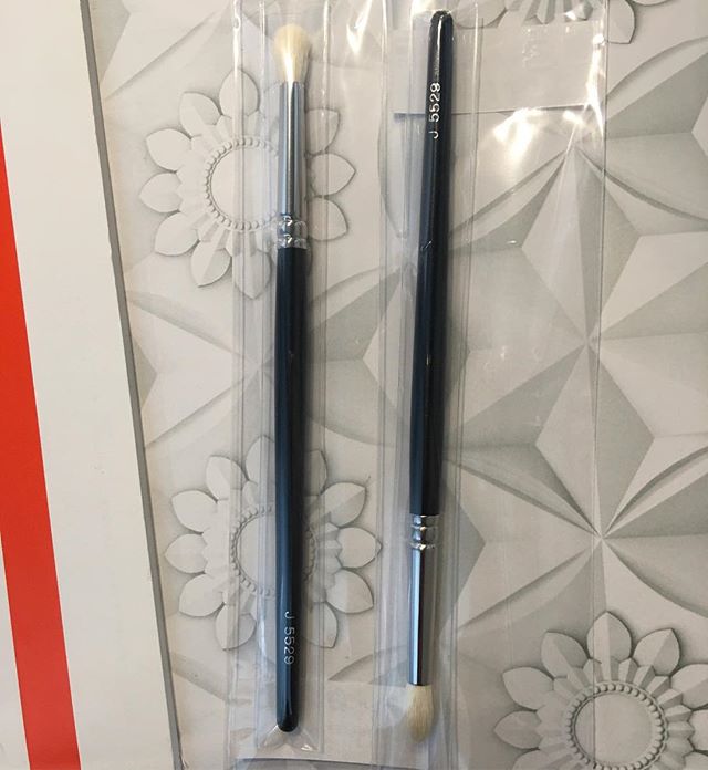 Hakuhodo J5529 Eyeshadow Brush Round BkSL (Hair:Goat)