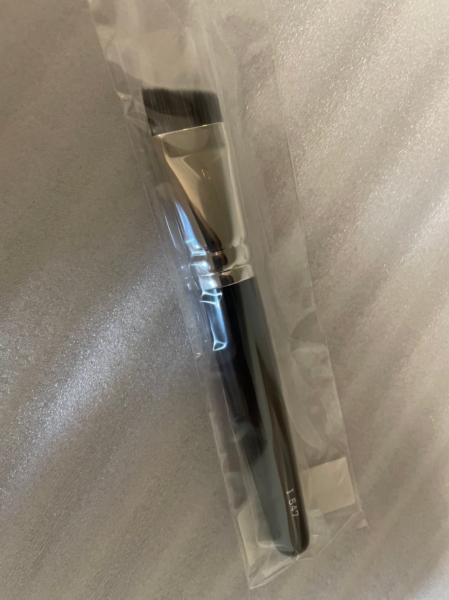 Hakuhodo I547 Eyebrow Brush – Angled (BkSL) Synthetic Fibers