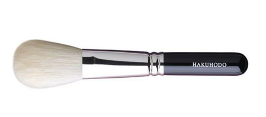 Hakuhodo J507  Blush Brush Round & Flat  (Hair Type: Goat & Synthetic Fibers)